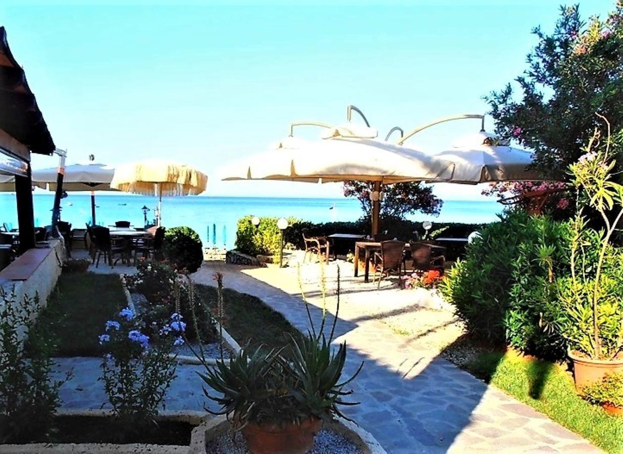 Albatros Aparthotel Capoliveri Kültér fotó